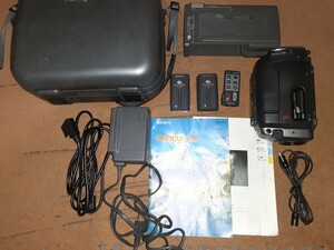 ソニー SONY Hi8 8ミリビデオカメラ CCD-TR3 デジタル ビデオ カメラ レコーダー Handycam 電源確認済み 90年代 当時物 レトロ 