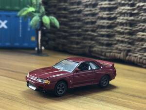 リアルシリーズ　ニッサンスカイラインGT　R32　ワインレッド　1/72　送料120円