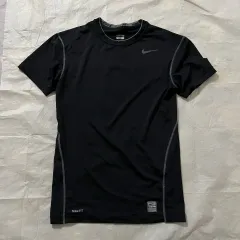 【雷市場（ポンジャン）商品韓国直送】 Nike(ナイキ） プロ 半袖 M