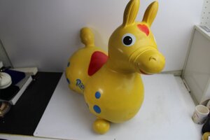 ロディ 黄色 乗用玩具 Rody 乗り物 子供用 イタリア製 中古 長期保管品