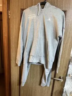 LE COQ SPORTIF グレー パンツセットアップ Oサイズ