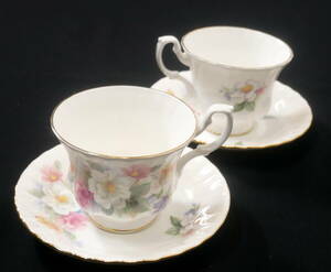 ▲(R605-H68) ROYAL ALBERT ロイヤルアルバート ELEGANCE エレガンス カップ＆ソーサー ペア 2客セット 金彩 花柄 洋食器