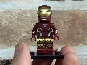 【アイアンマン　＃アベンジャーズ　レゴ風/LEGO風　カスタム ミニフィギュア】　FIRE＿SALE　管理番号FG1　M-11