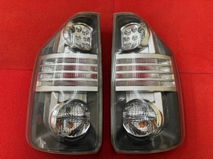 北海道発！！トヨタ ヴォクシー ZRR70/ZRR75 純正 リアテールライト LED リアテールランプ 左右セット ノア 売切！！