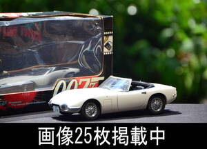 オートアート AUTO art 1/18 トヨタ 2000GT 007 ボンドカー ミニカー