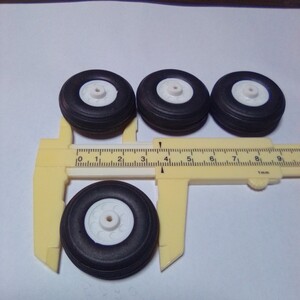 ラジコン飛行機用　36mmゴム・タイヤ