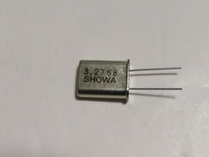 【未使用】クリスタルオシレータ 水晶発振子 3.2768MHz SHOWA製　在庫多数