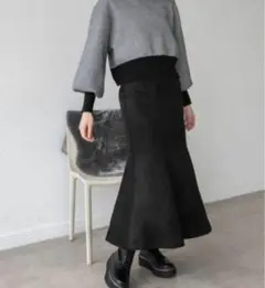 【ジーナシス】ヌバックライクマーメイドスカート　黒　M　伸縮性　シンプル　美品