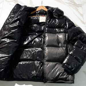 ほぼ未使用/希少XL●MONCLER モンクレール【HARRY ハリー 溢れる光沢感◎フード取り外し可】ダウンジャケット ロゴワッペン アニメタグ 05