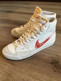 Nike Blazer Mid ホワイト/レッド スニーカー