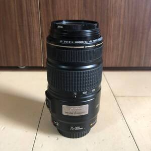 Canon ZOOM LENS EF 75-300mm 1:4-5.6 IS 　カメラ用レンズ　　動作未確認