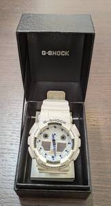 【11960】 G-SHOCK ジーショック CASIO カシオ 5081 GA-100A クォーツ 腕時計 時計 現状不働品 ジャンク 現状品 白 ホワイト 2点まで同梱可