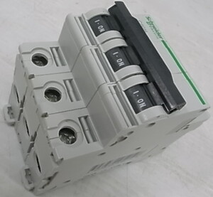 シュナイダーエレクトリック/Schneider Electric/富士電機 Multi9(マルチ9) C60H ミニチュアサーキットブレーカー(遮断器) 3P 63A 25210