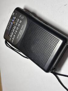 7156) SONY ICF S12 RADIO