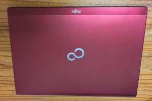 FUJITSU LIFEBOOK UH55/K アルマイトレッド FMVU55KR Windows8 Core i3-3227U 1.9GHz