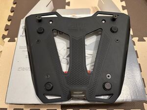 GIVI M8B アルミニウム製リアラック 汎用 G107