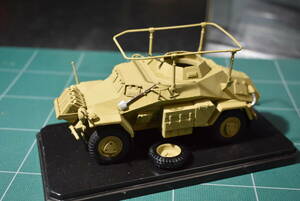 Qo365 【組立 塗装済】 1/35 WWII leichter Panzersphwagen Sd.Kfz.223 独軍 装甲無線車 ケース付 60サイズ