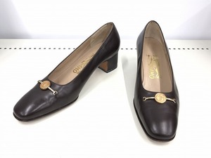 サルヴァトーレフェラガモ Salvatore Ferragamo パンプス こげ茶系