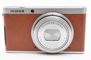 ★極美品★　FUJIFILM 富士フィルム XF1 デジタルカメラ コンデジ　D17