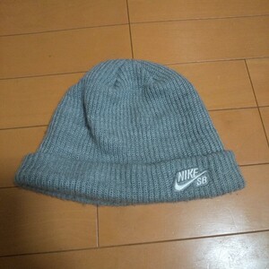 ナイキSB　 ニット帽　NIKE　 ビーニー ニットキャップ　スケボー　古着　