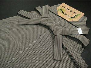 国内米沢御仕立付き　正絹 　米沢織 　男物高級袴　⑨　2尺3寸　馬乗り型
