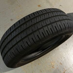 中古 2022年製 ダンロップ エナセーブ EC204 205/60R16 1本 低燃費タイヤ 溝タップリ DUNLOP 205/60-16 売り切り アクセラ ノア VOXY 等