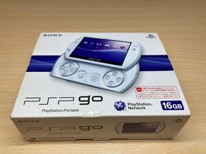 新品同様　PSPgoホワイト　付属品あり　 SONY ソニー プレイステーションポータブル