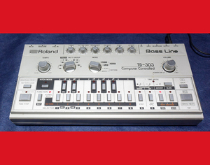 ビンテージ本物★★★　Roland　 TB-303 　Bass Line　computer controlled 　動作確認済　ローランド　リズムマシン　稀少品