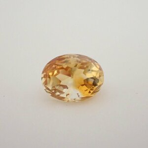 イエロートパーズ（7.370ct）