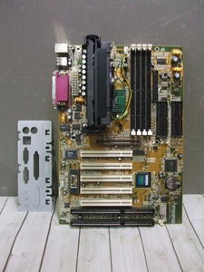 【マザーボード/CPU】SOYO SY-6BA+IV Pentium3 550MHz（Slot1） バックパネル付