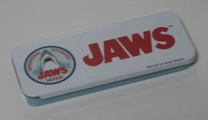 新品未使用　希少　UNIVERSAL STUDIOS JAPAN ユニバーサル・スタジオ・ジャパン USJ　JAWS ジョーズ　缶入り絆創膏 ☆5種×各2枚＝計10枚入