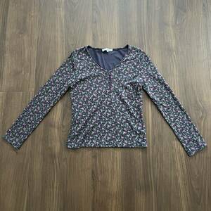 ☆LAURA ASHLEY ローラアシュレイ☆レディース☆長袖☆カットソー☆Vネック☆Mサイズ☆小花柄