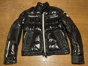 奇跡のデッドストック！程度極上 試着のみのほぼ未使用品 Moncler BERRIAT TG2モンクレール バリアット ライダース サイズ2 ブラック 管26