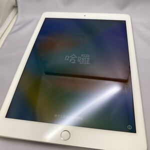 111 Apple iPad (5th generation) Wi-Fi 32GB SILVER A1822 Apple SIMフリー 