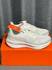 【雷市場（ポンジャン）商品韓国直送】 新品 NIKE(ナイキ) ランニングシューズ ストラクチャー 25 270 サイズ