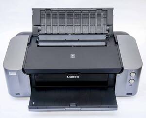 Canon PIXUS　 PRO-100S　　A3ノビ　インクジェットプリンター　　動作良好　　印刷枚数 ２50枚以下