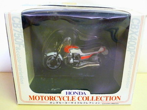 ＜非売品＞ 1/24？ ホンダ CBX400　フォア　CBX400F　NC07　CBX 400　FOUR 赤/白　モーターサイクルコレクション バンプレスト