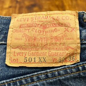 バレンシア工場製！ 希少！ リーバイス LEVI’S 501XX W30 L36 刻印 555 BigE セルビッチ 赤耳 ボタンフライ 紙パッチ 隠しリベット