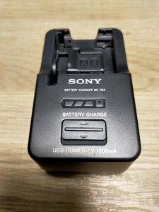 Sony バッテリーチャージャー BC-TRX　本体のみ