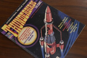 B0264 「THUNDERBIRDS THE COMIC」 サンダーバード　 古本　雑誌 マガジン　英国　特撮　テレビ番組　模型　ロケット