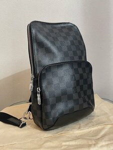 ★綺麗！【Louis Vuitton ルイヴィトン N41719 ダミエ グラフィット アヴェニュー スリングバッグ ボディバッグ ブラック 美品】NA00309