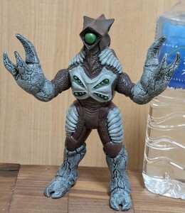 ◎ザム星人「ウルトラマンネオス」◎旧ソフビ・フルリペイント、修正済み◎バンダイ