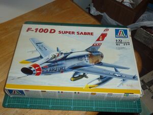 1/72　F-100D　スーパーセイバー　イタレリ ITALERI　SUPER SABRE