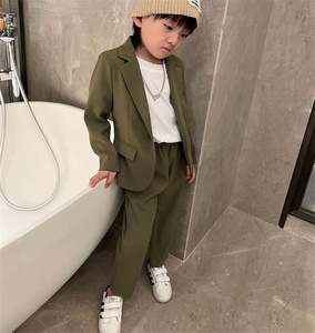 新品 / BOY スーツ セットアップ ジャケット＆パンツ 2点セット /【KHAKI】カーキ / 110