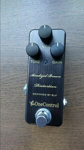 One Control：Anodized Brown Distortion