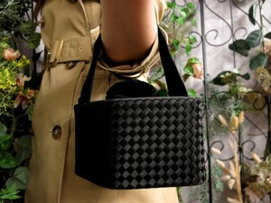 ●超美品●BOTTEGA VENETA ボッテガ ヴェネタ●イントレチャート●サテン ベロア●バニティ ハンド バッグ●黒●シルバー金具●Js54606