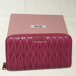 miu miu ミュウミュウ 長財布 ラウンドファスナー レザー ウォレット ピンク ゴールド レディース 大容量 箱付き 財布 中古