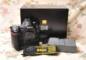 Nikon　D6　ボディ　元箱付　ニコンD6　2025年6月まで保証残