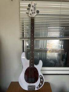 Sterling by MUSIC MAN Ray34エレキベース 