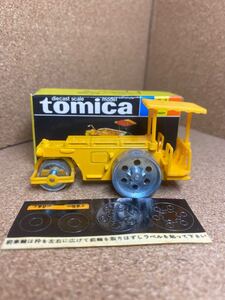 トミカ　ミニカー　tomica minicar 当時物　日本製　黒箱　川崎重工　ロードローラ　シール付き　トミカ複数出品中　同梱可